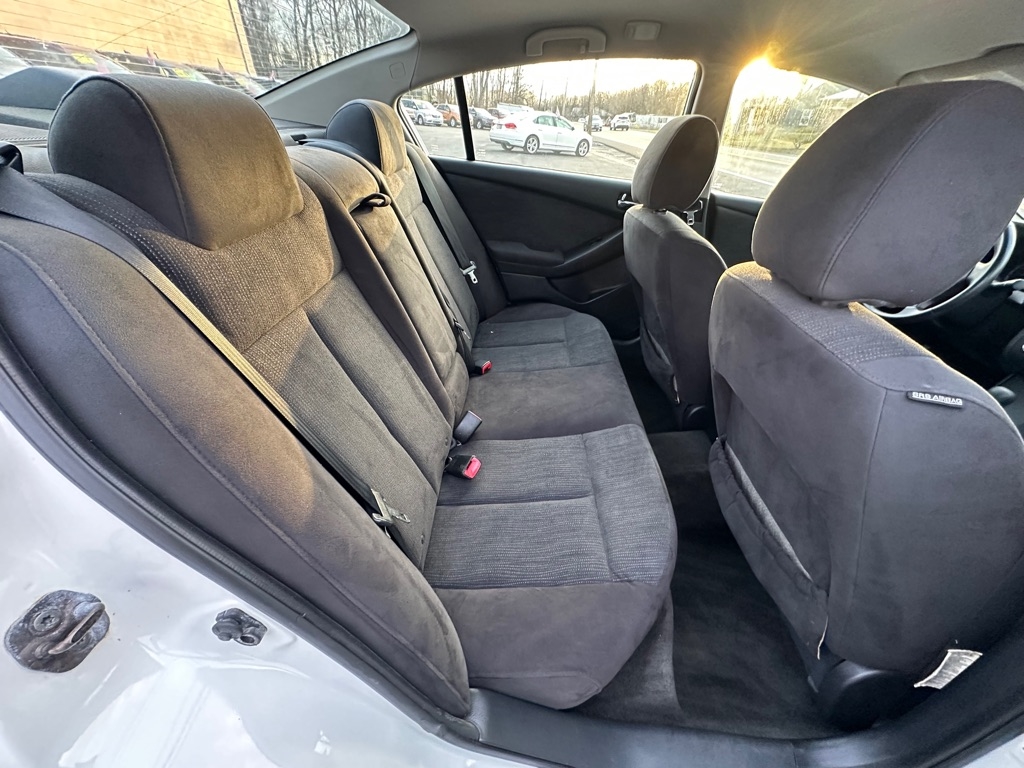 Nissan Altima 2.5 S 2010