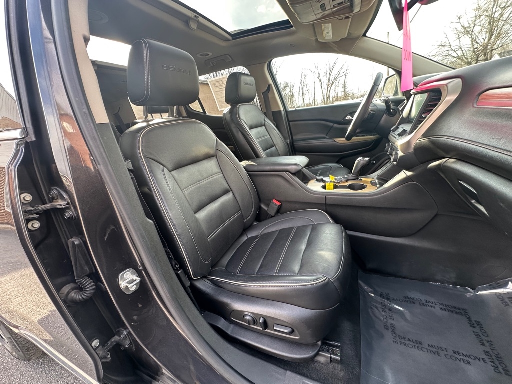 GMC Acadia Denali AWD 2017