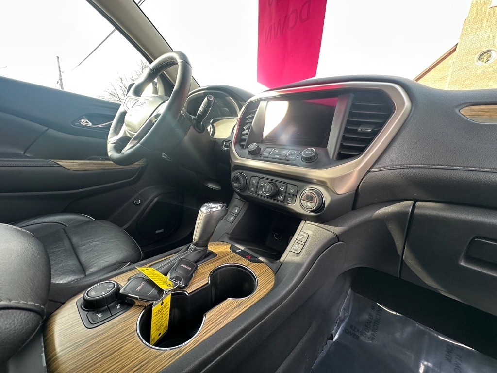 GMC Acadia Denali AWD 2017