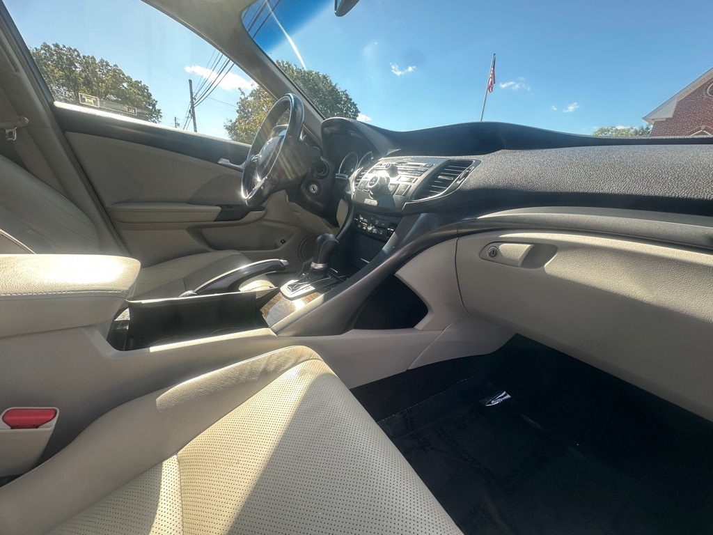 Acura TSX 5-speed AT 2012