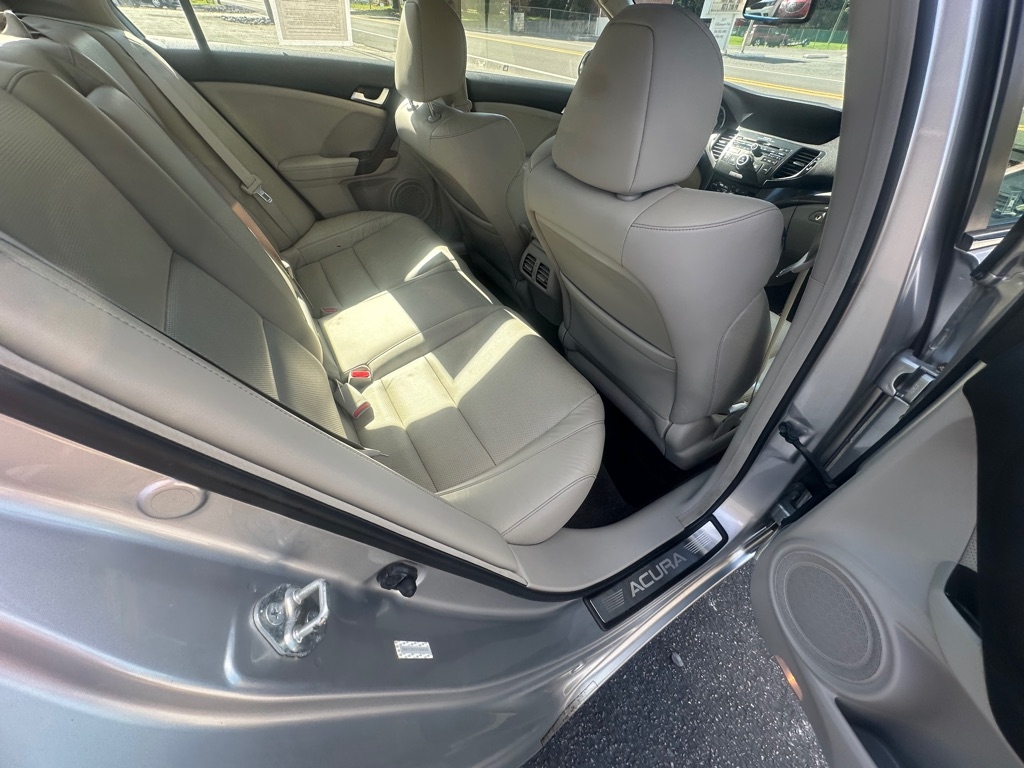 Acura TSX 5-speed AT 2012