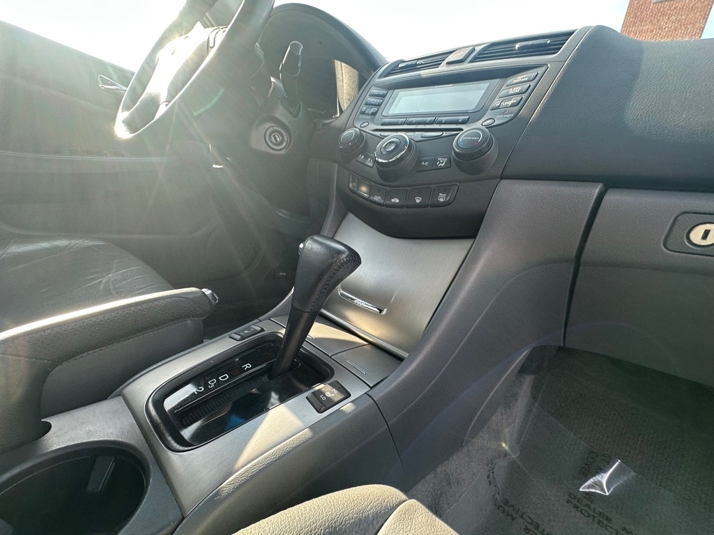 Honda Accord EX-L Sedan AT with XM Radio 2005