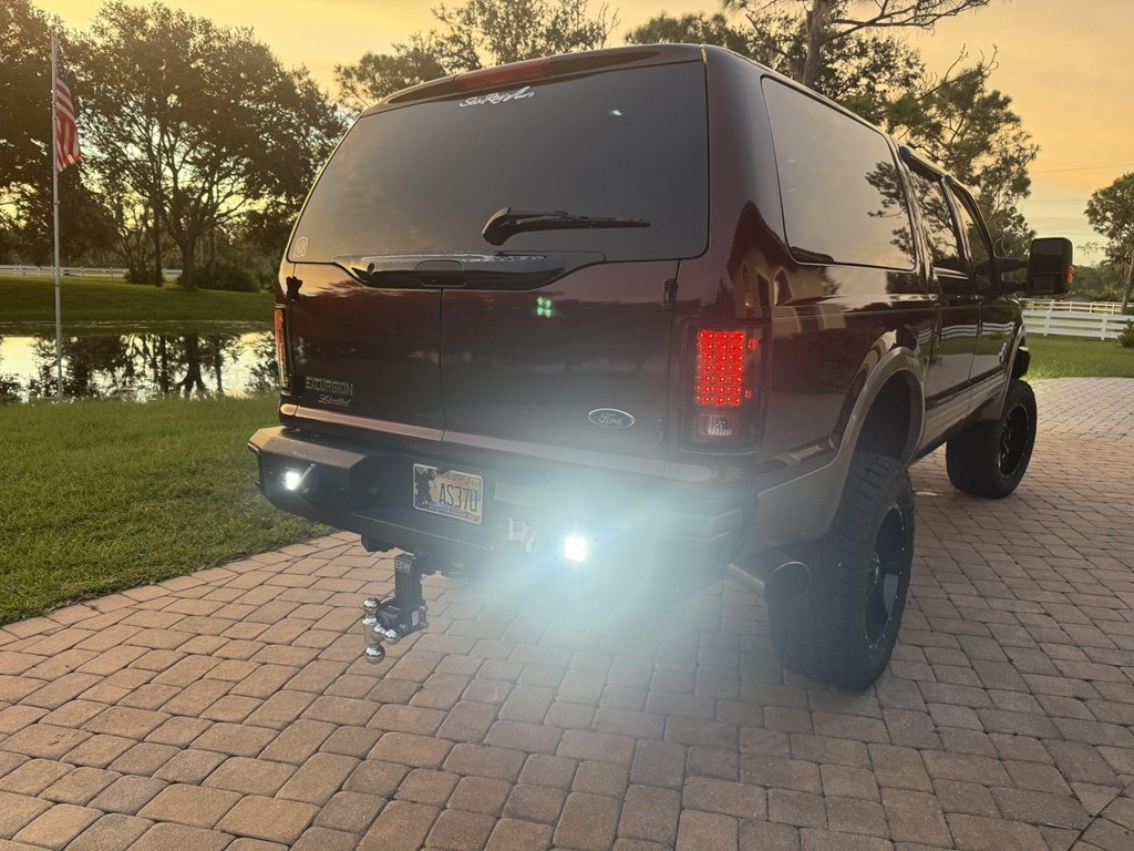 Ford Excursion Limited 4WD 2001