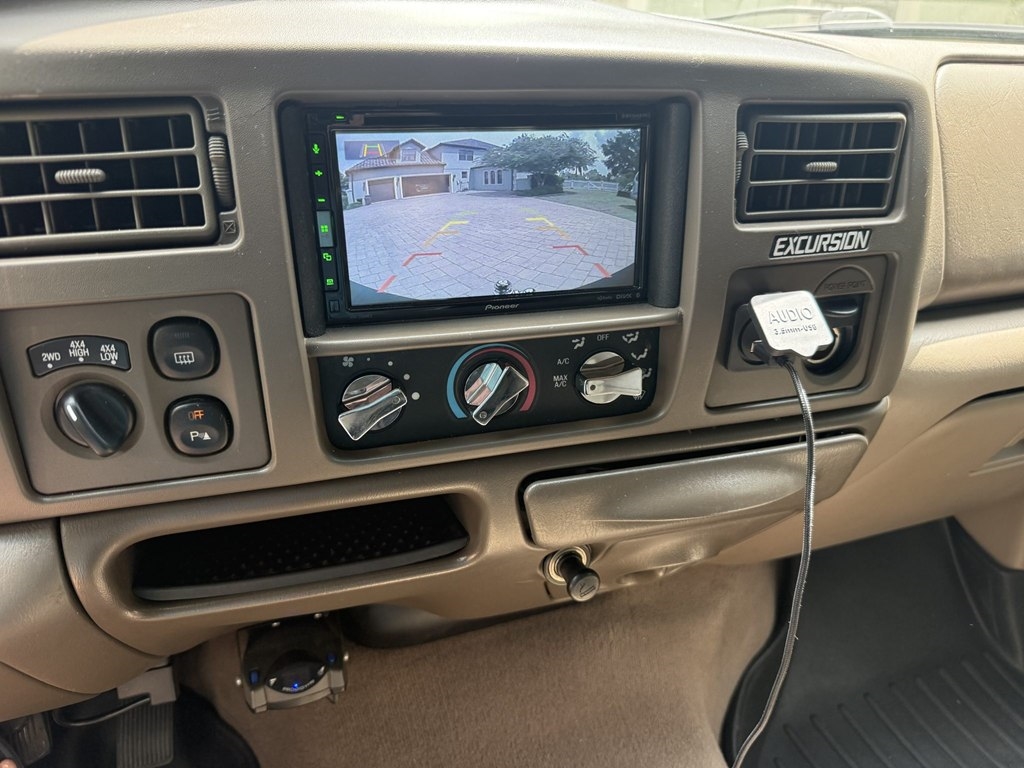 Ford Excursion Limited 4WD 2001