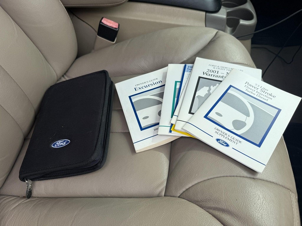 Ford Excursion Limited 4WD 2001