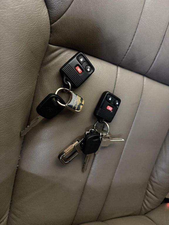 Ford Excursion Limited 4WD 2001