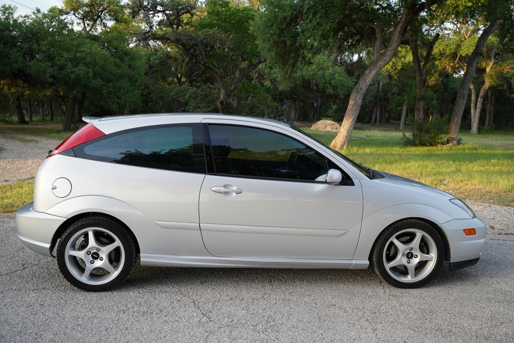 Ford Focus ZX3 SVT 2002