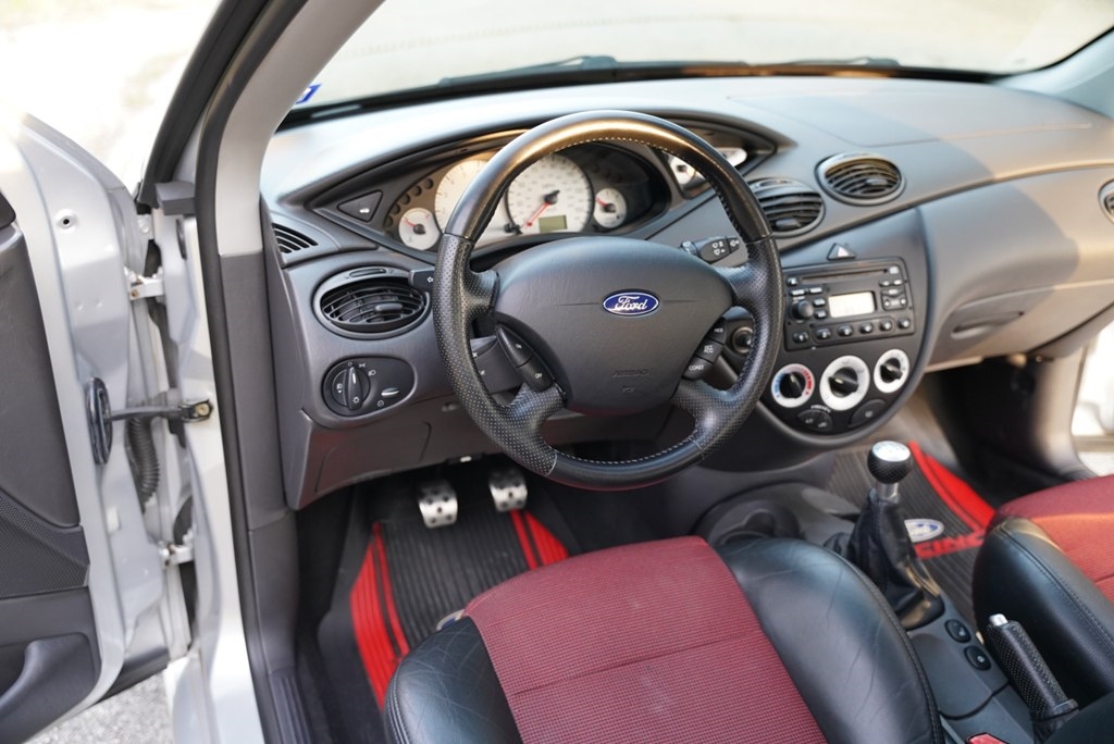 Ford Focus ZX3 SVT 2002