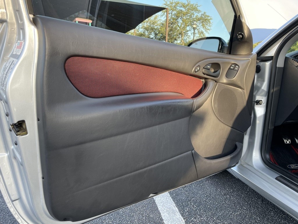 Ford Focus ZX3 SVT 2002