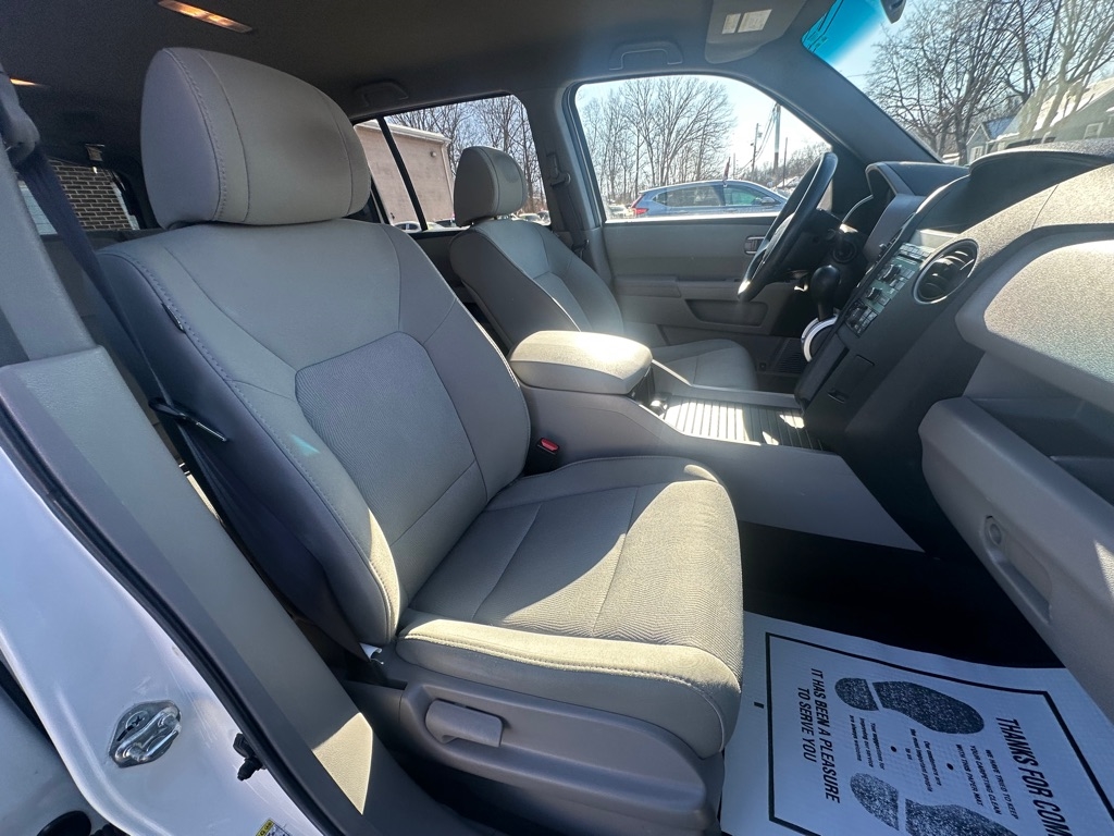 Honda Pilot LX 4WD 5-Spd AT 2011