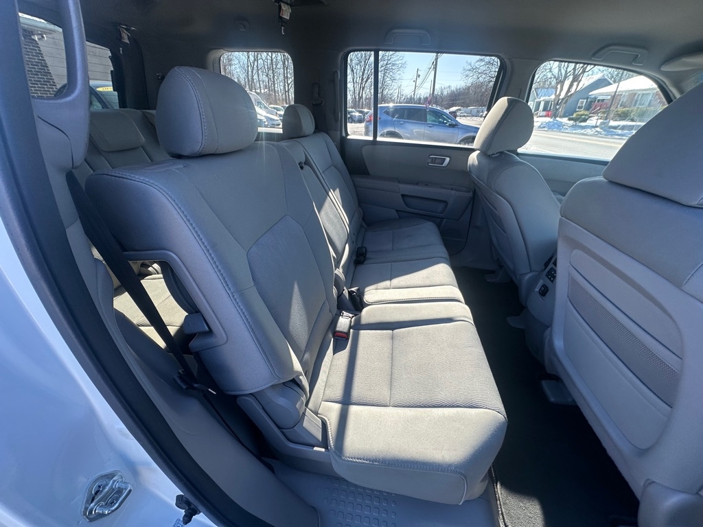 Honda Pilot LX 4WD 5-Spd AT 2011