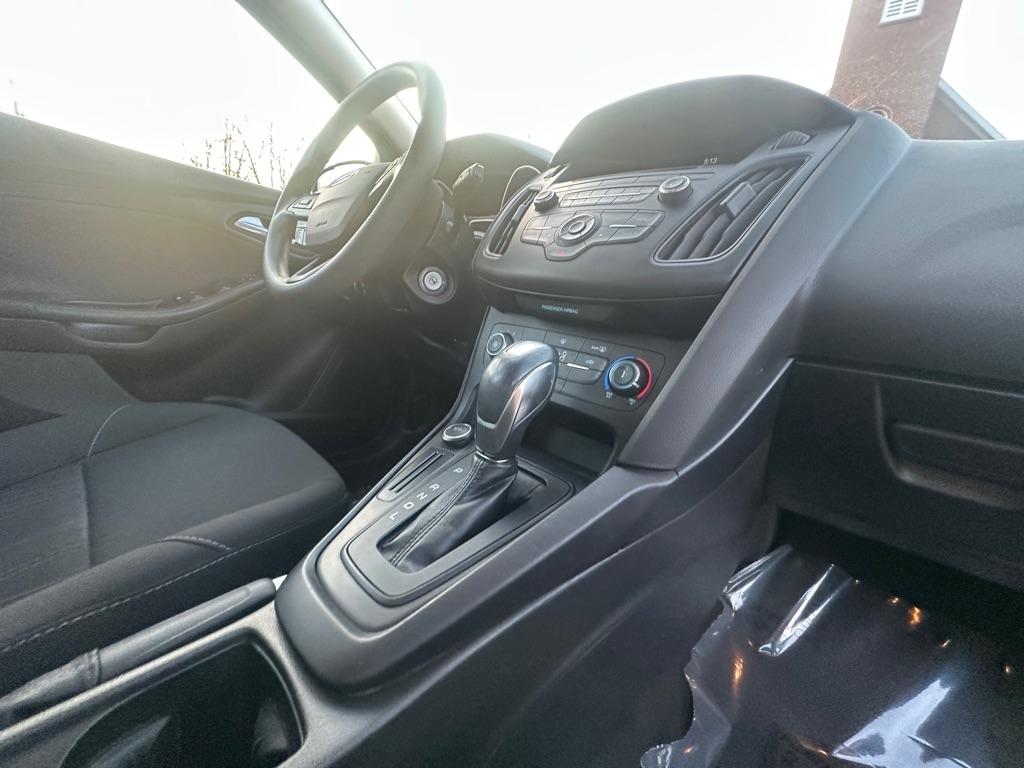 Ford Focus SE Hatch 2016