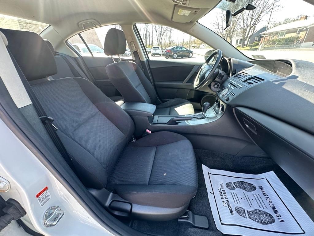 Mazda MAZDA3 i Sport 4-Door 2011