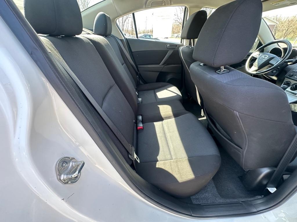 Mazda MAZDA3 i Sport 4-Door 2011