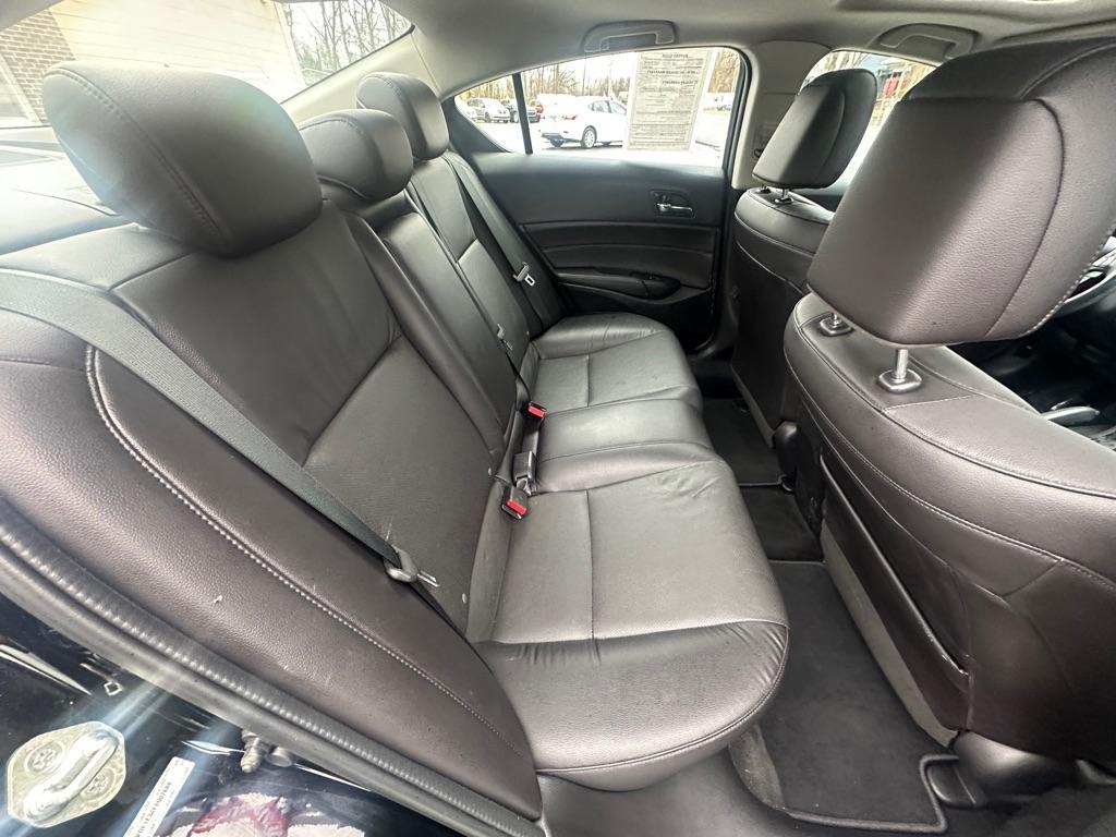 Acura ILX 5-Spd AT 2015