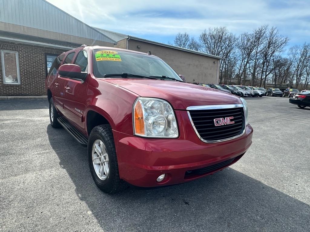 GMC Yukon XL SLT 1/2 Ton 4WD 2014