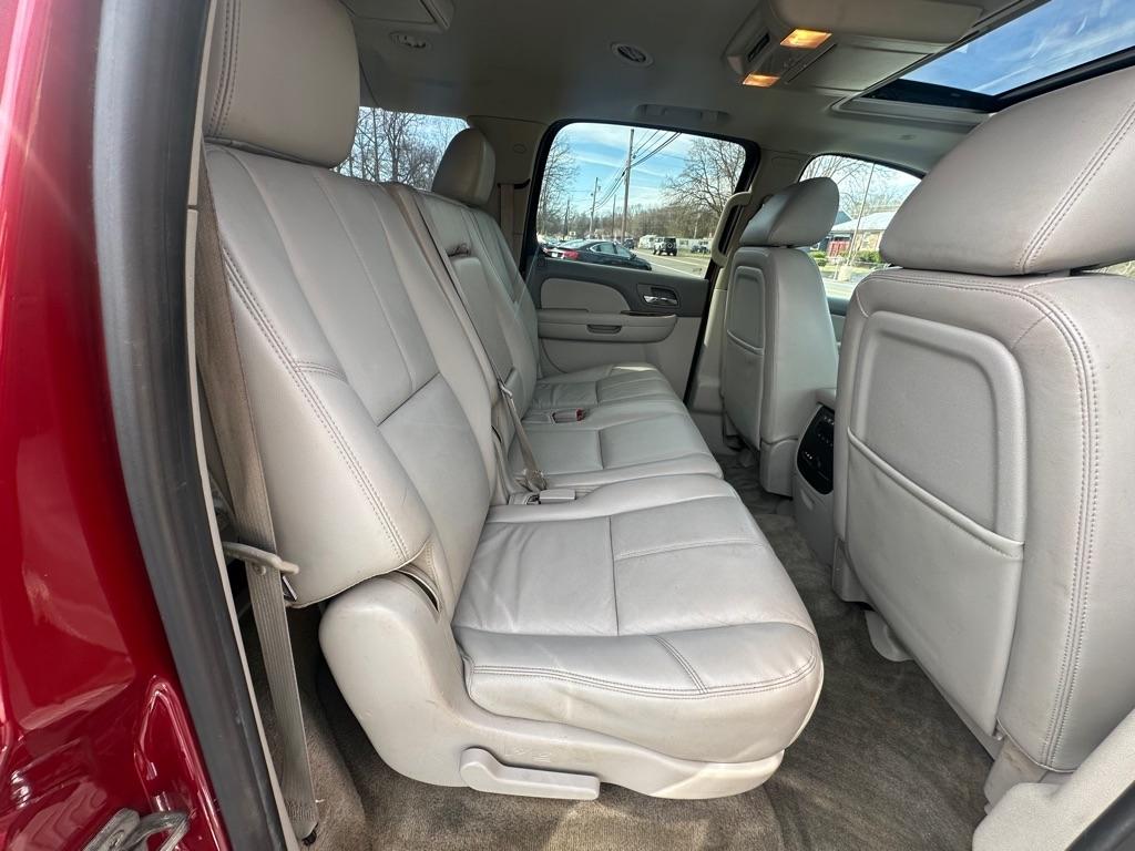 GMC Yukon XL SLT 1/2 Ton 4WD 2014