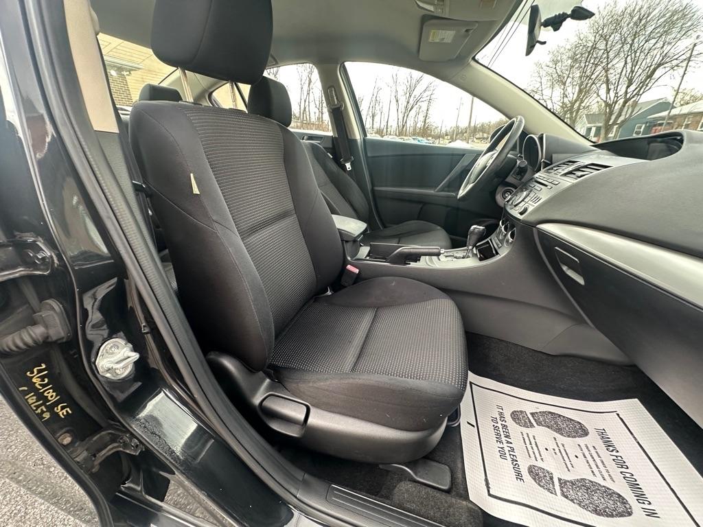 Mazda MAZDA3 i Touring 4-door 2012