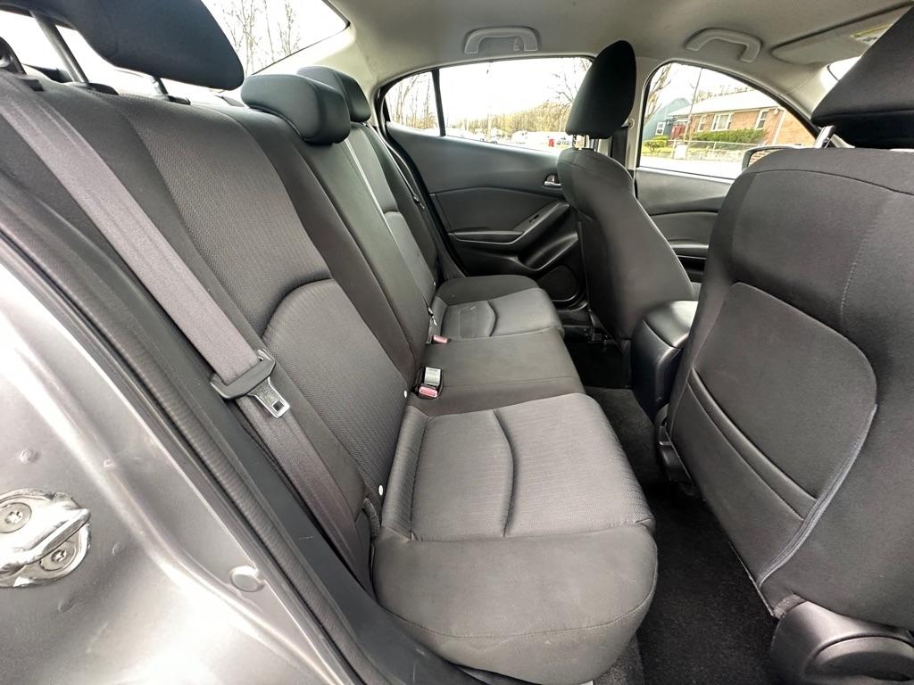 Mazda MAZDA3 i Sport AT 4-Door 2015