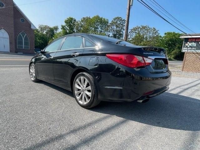 Hyundai Sonata SE Auto 2011