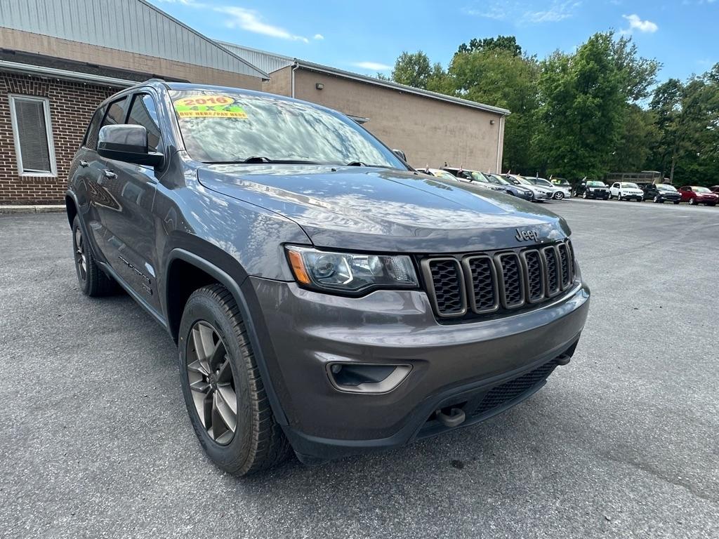 Jeep Grand Cherokee Laredo 4WD 2016