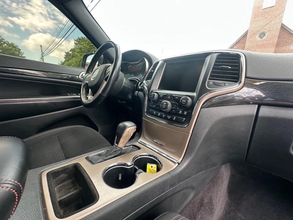 Jeep Grand Cherokee Laredo 4WD 2016