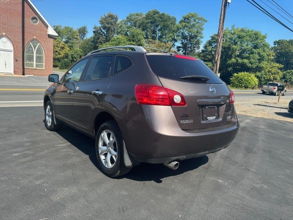 Nissan Rogue S AWD 2010