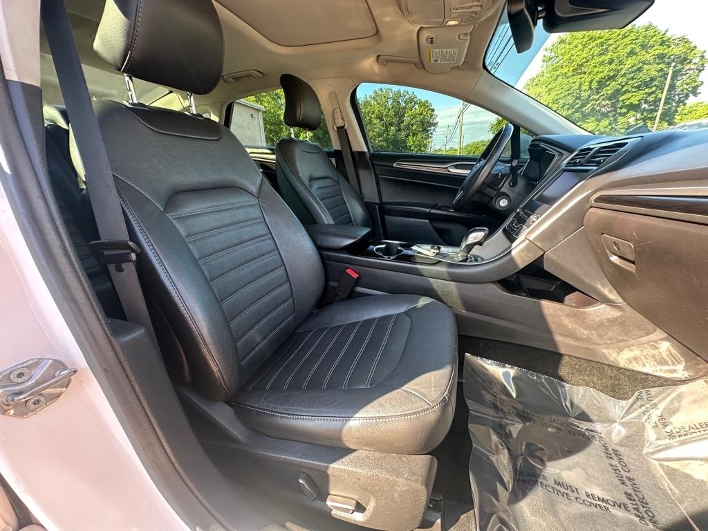 Ford Fusion SE 2016