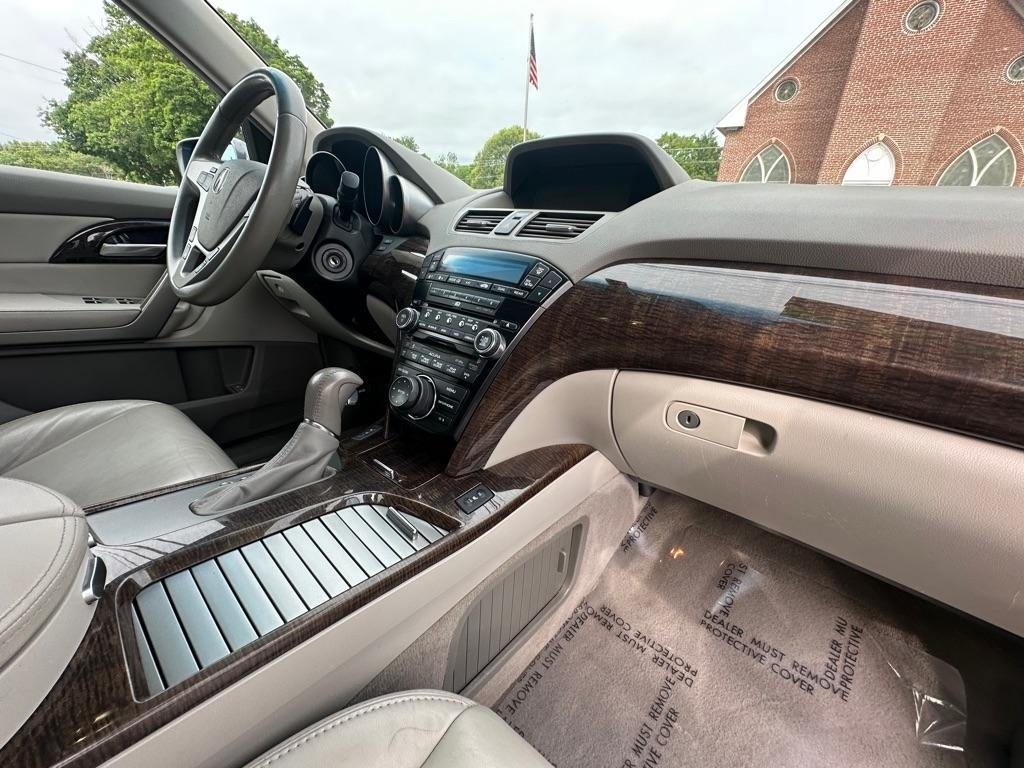 Acura MDX 6-Spd AT w/Tech and Entertainment Package 2012