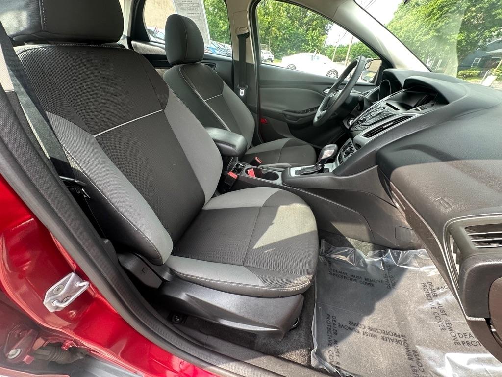 Ford Focus SE Sedan 2014