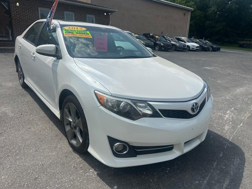 Toyota Camry SE 2012