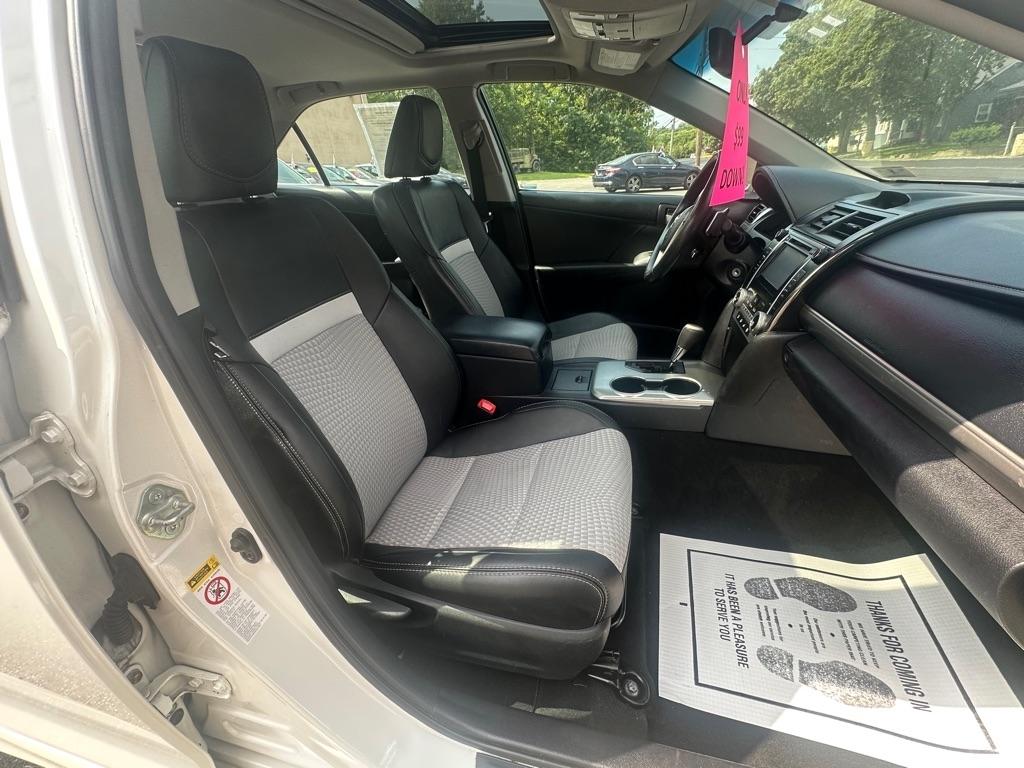 Toyota Camry SE 2012
