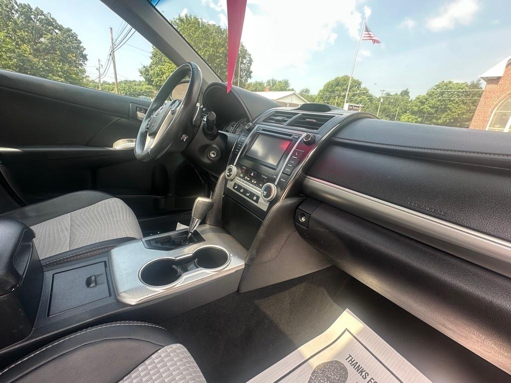 Toyota Camry SE 2012