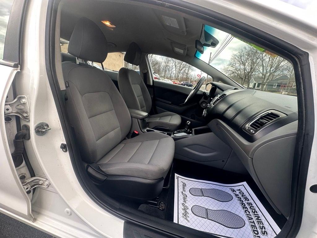 Kia Forte LX 6A 2017