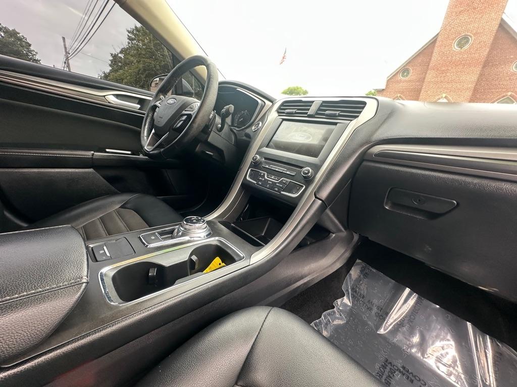 Ford Fusion SE 2017