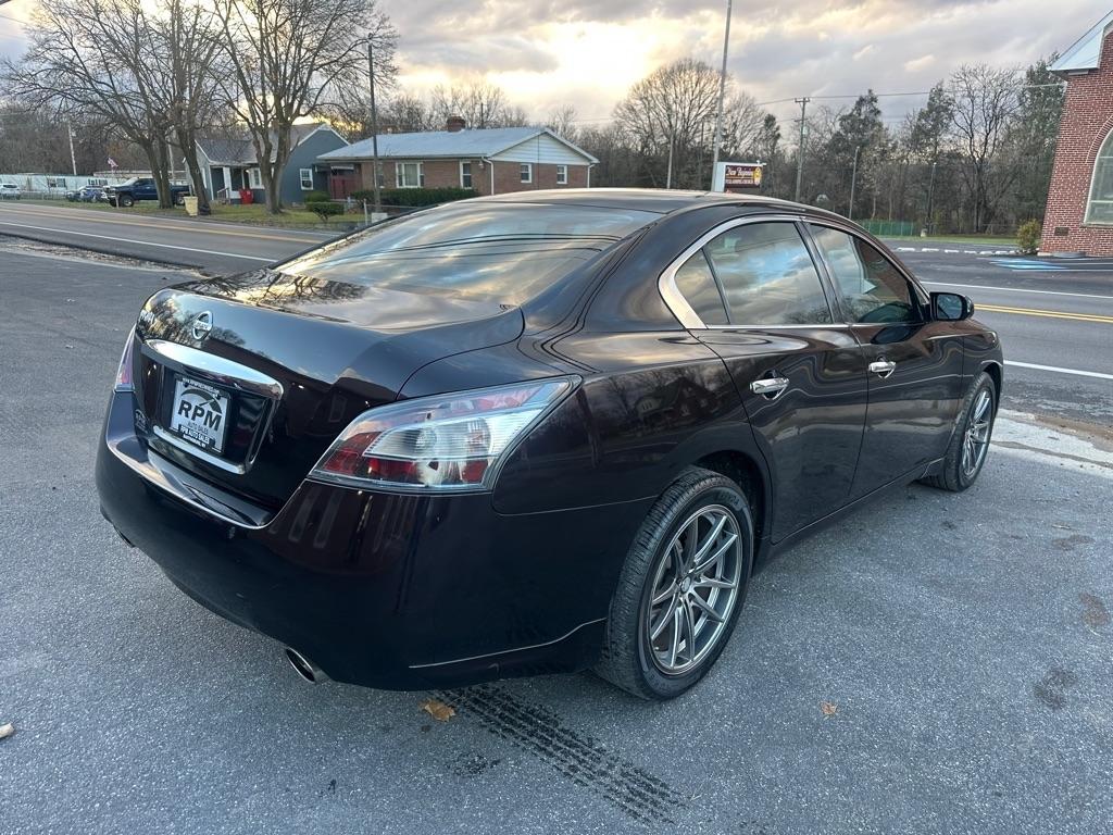 Nissan Maxima S 2014