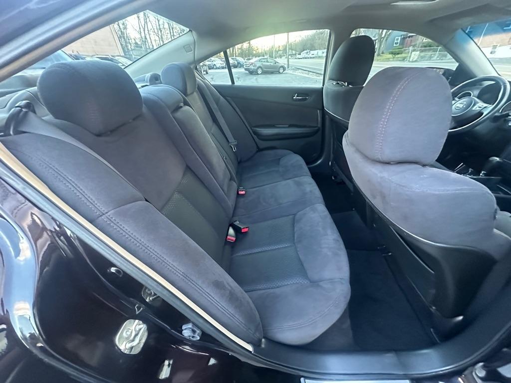 Nissan Maxima S 2014