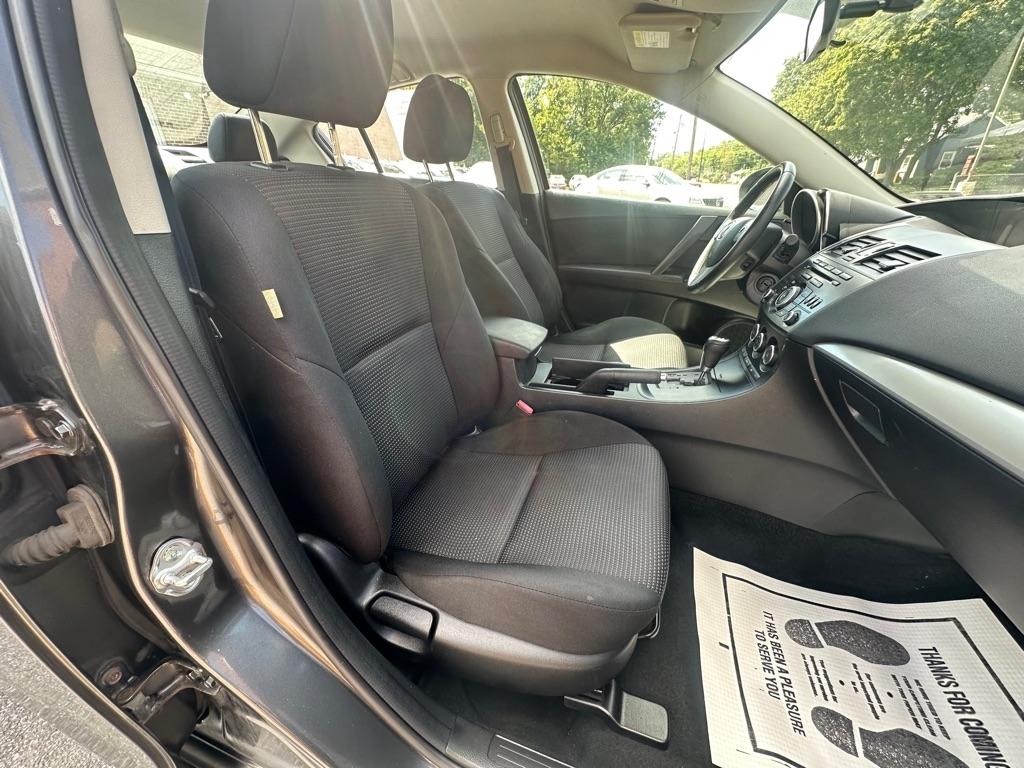 Mazda MAZDA3 i Touring AT 4-Door 2013