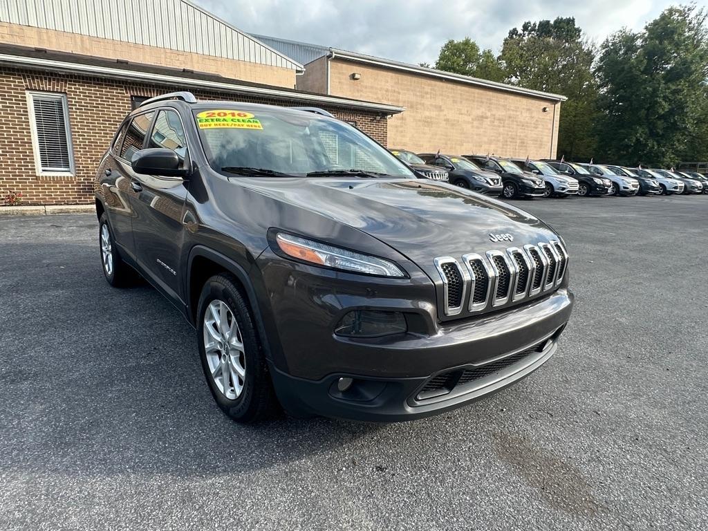 Jeep Cherokee Latitude FWD 2016