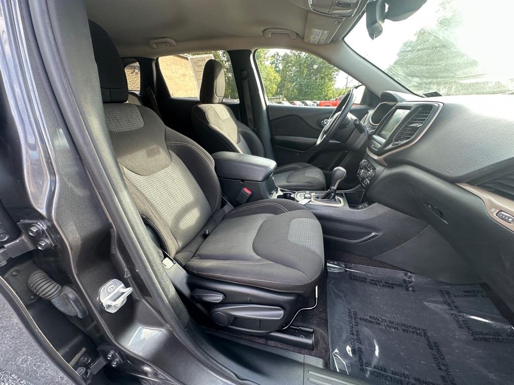 Jeep Cherokee Latitude FWD 2016