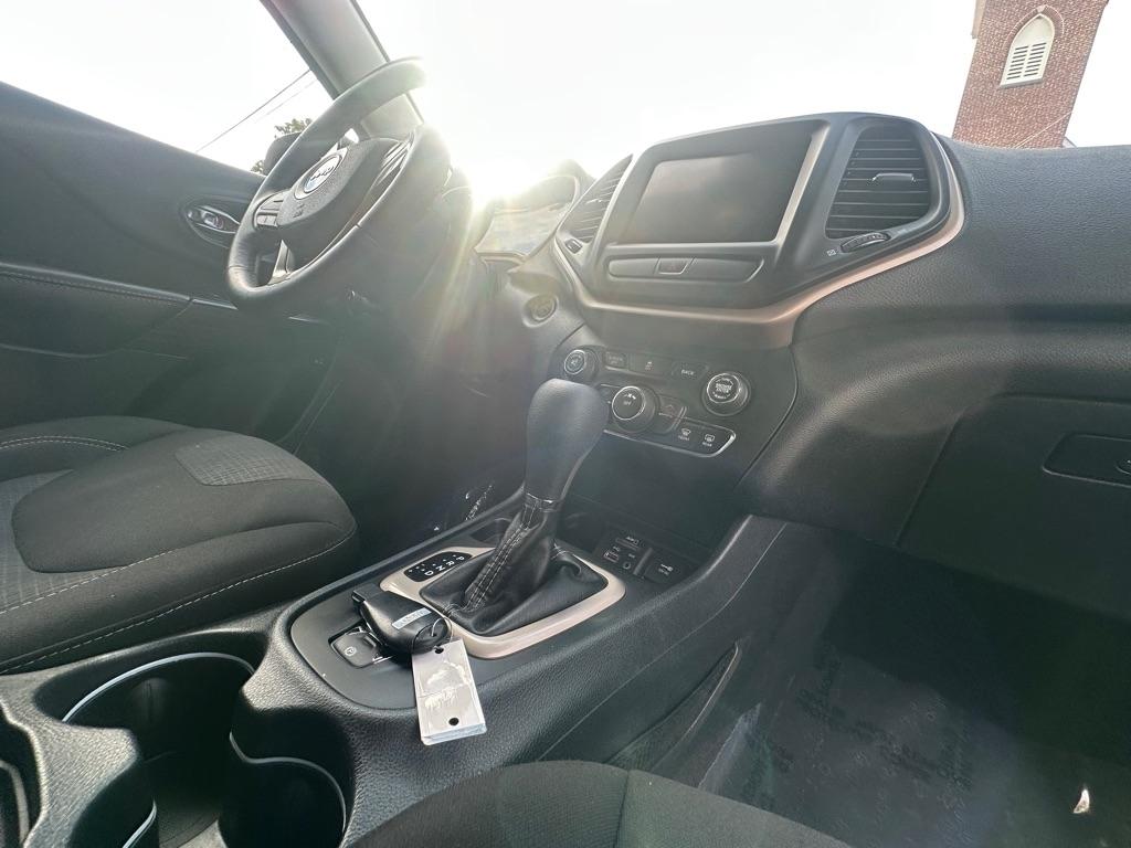 Jeep Cherokee Latitude FWD 2016
