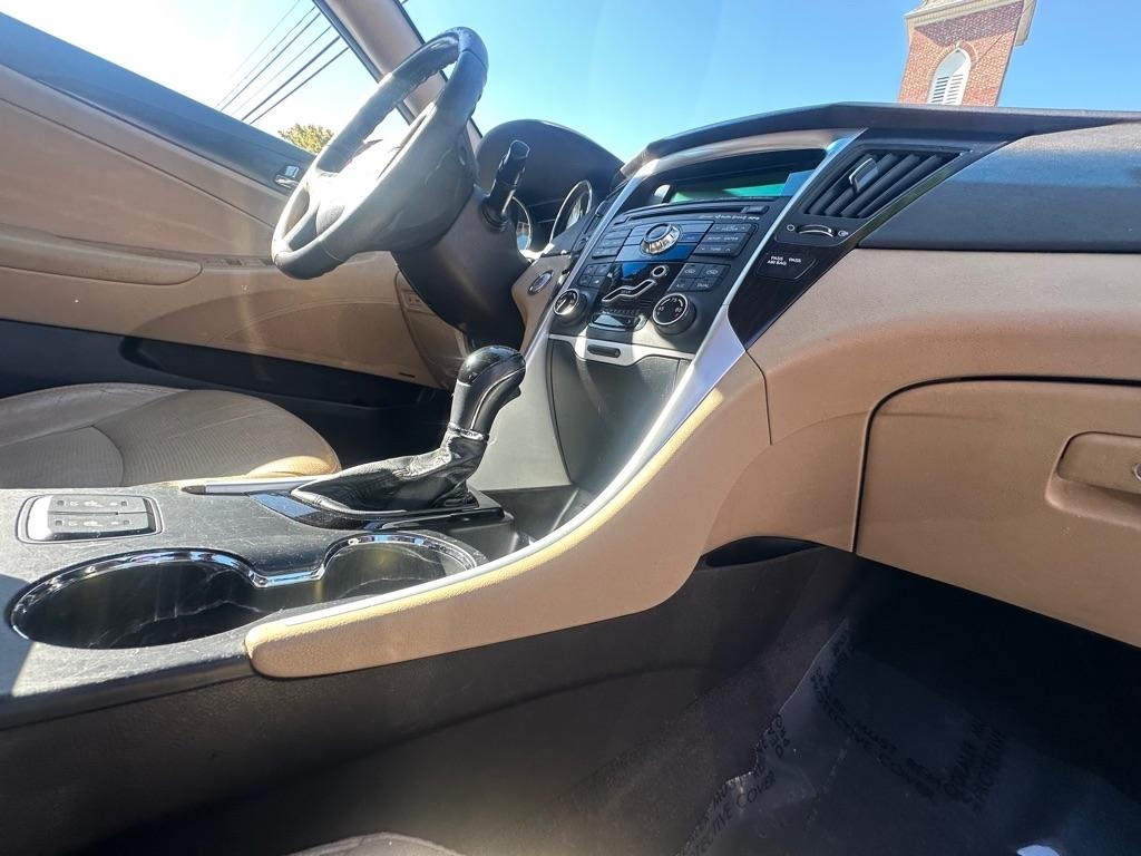Hyundai Sonata SE Auto 2011