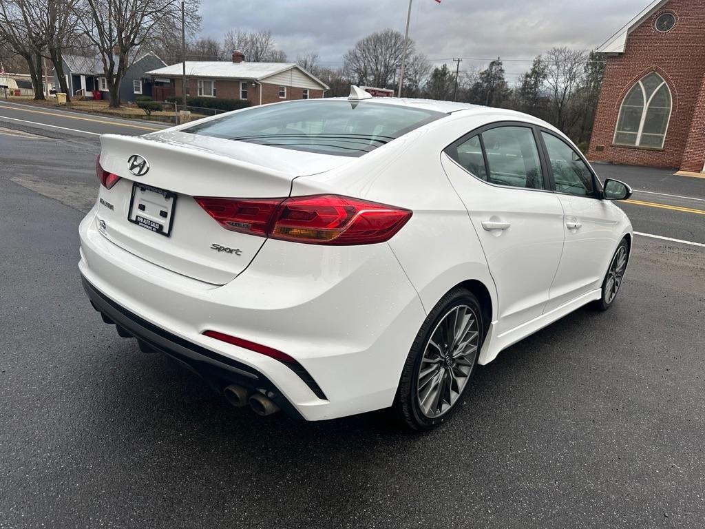Hyundai Elantra 6AT 2017