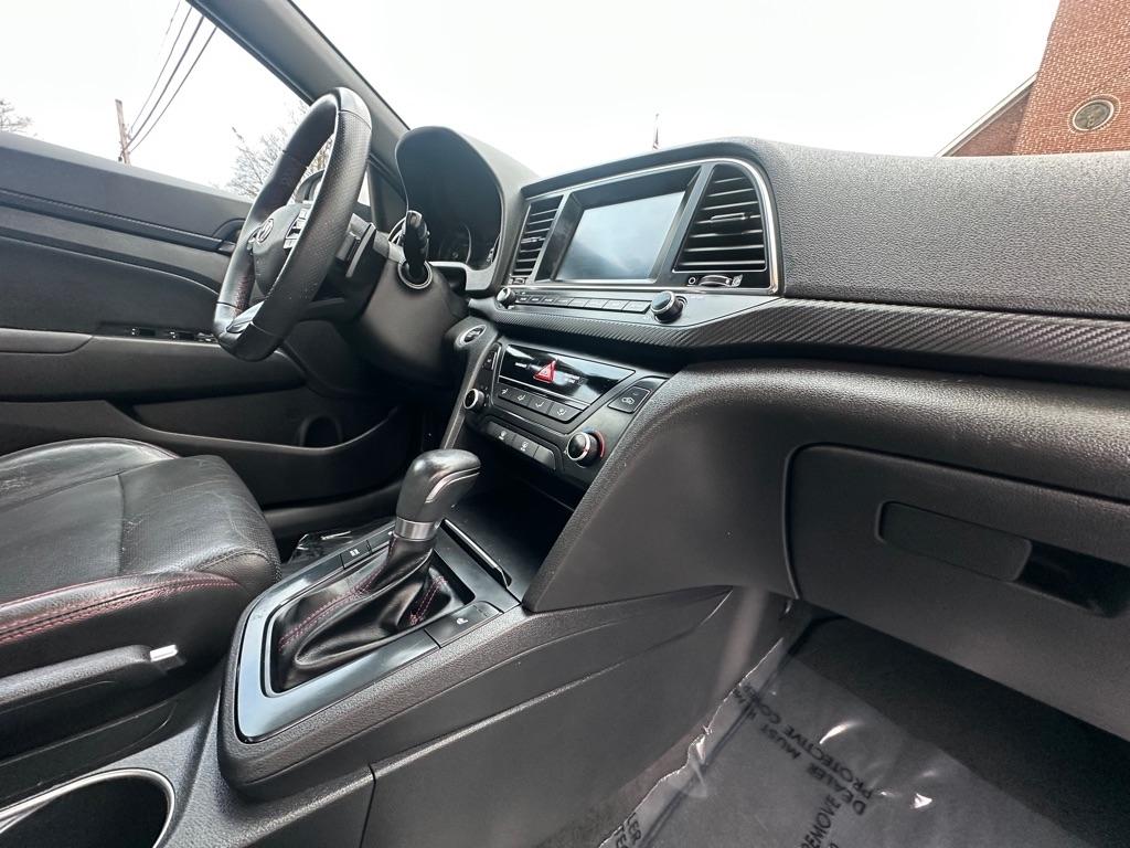 Hyundai Elantra 6AT 2017