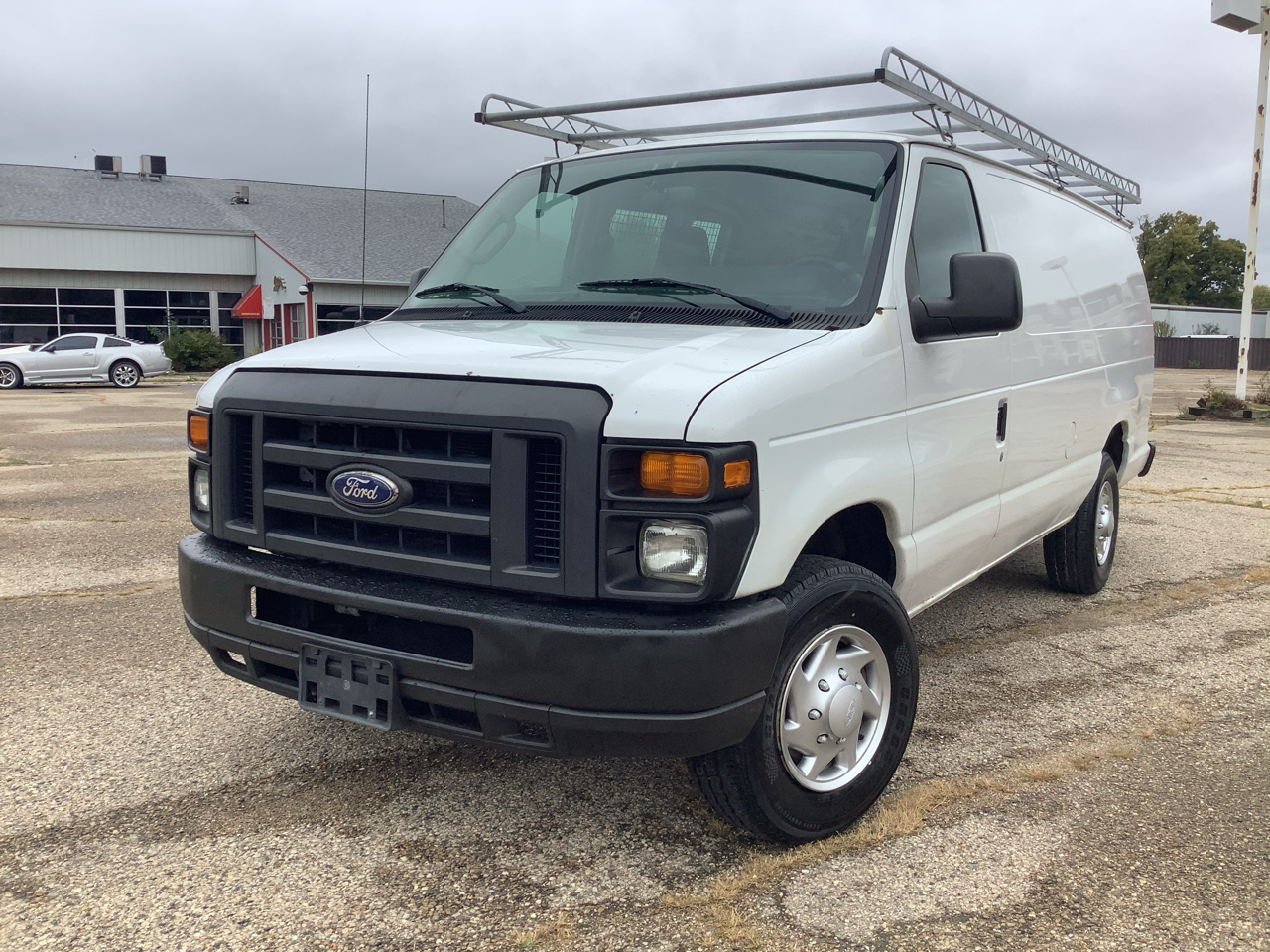 Ford Econoline E-250 Extended 2014