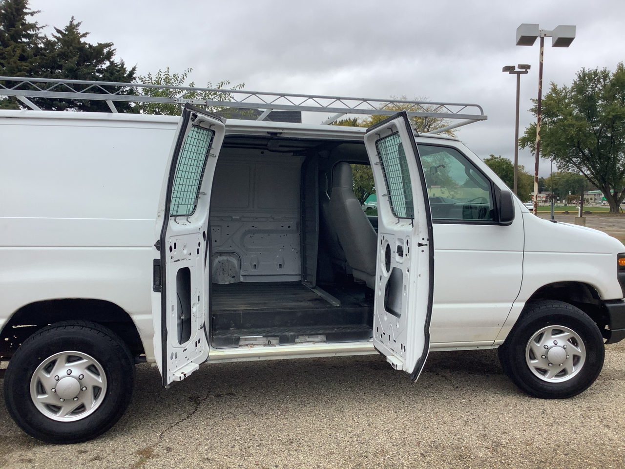 Ford Econoline E-250 Extended 2014