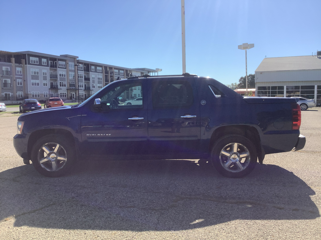 Chevrolet Avalanche LS 4WD 2013