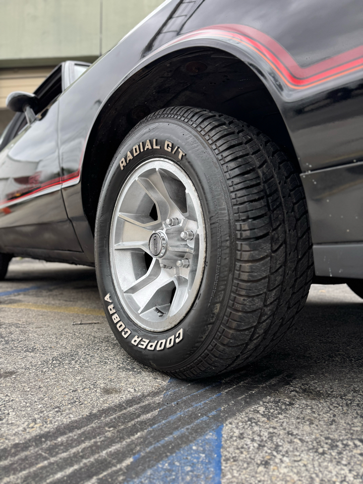 Chevrolet Monte Carlo 2dr Sport Coupe SS 1985