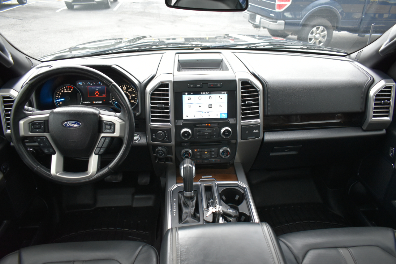 Ford F-150 Platinum SuperCrew 4WD 2017 Ford F-150 Platinum SuperCrew 4WD 2017