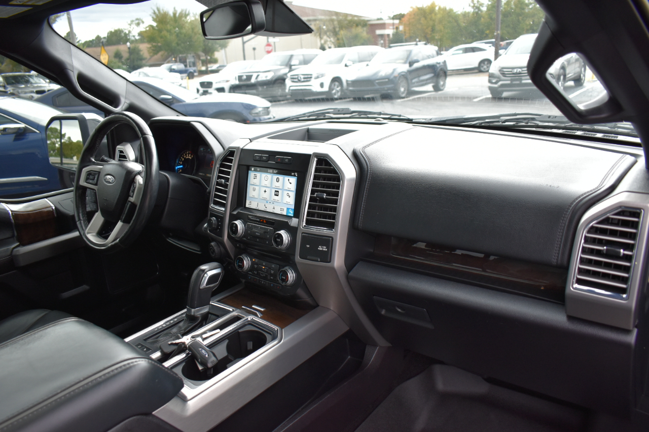 Ford F-150 Platinum SuperCrew 4WD 2017 Ford F-150 Platinum SuperCrew 4WD 2017